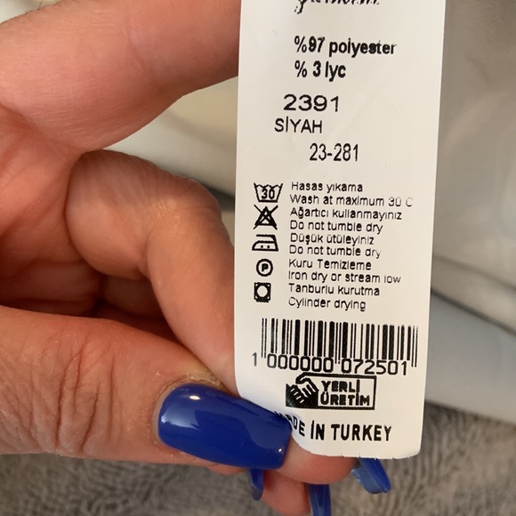 Beautiful dress - Picture 8 of 8